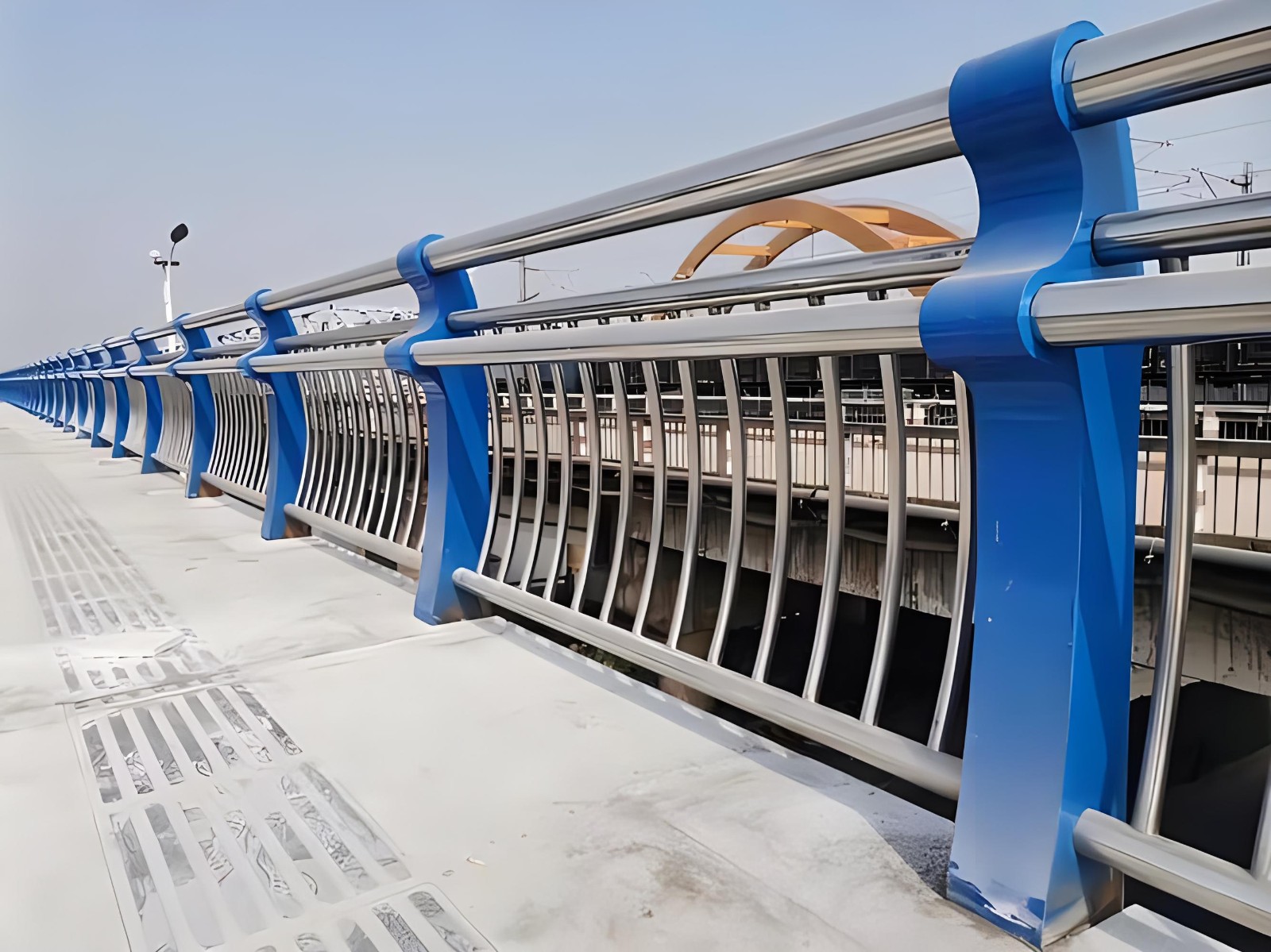 莆田不锈钢复合管护栏制造工艺要求及其重要性